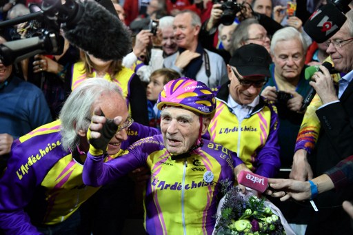 A 105 ans le cycliste Robert Marchand a parcouru 22 547 km en une