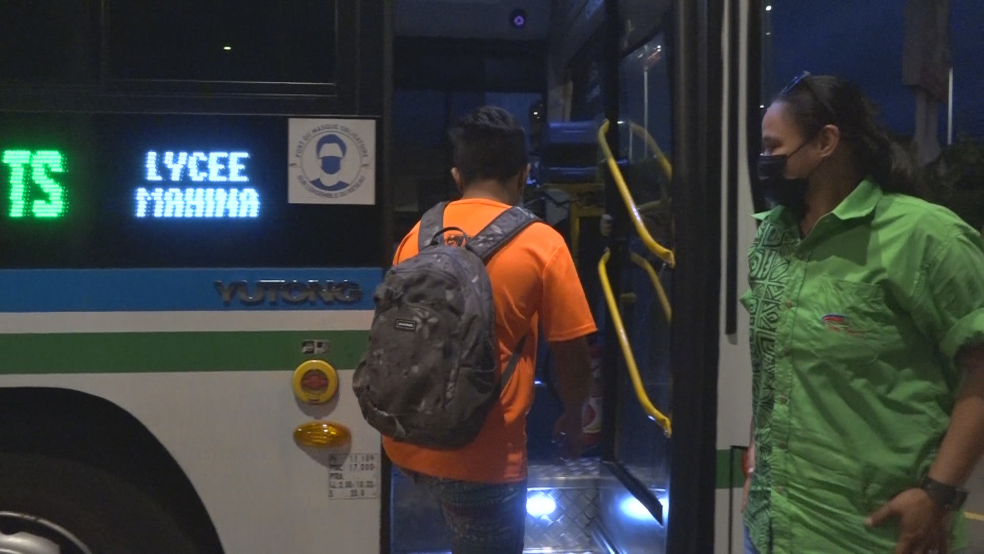 Les horaires des bus pour l'Université • TNTV Tahiti Nui Télévision