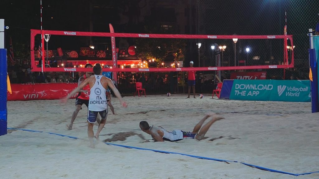 Il duo italiano premiato al Tahiti Nui Beach Volley Tour • TNTV Tahiti Nui Télévision